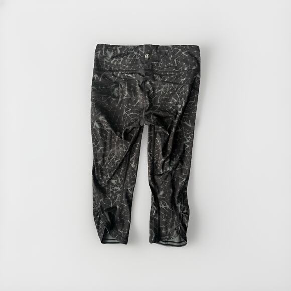 Lululemon Wunder Under Crop Leggings Geometric Print Black Star Size 4 - Picture 1 of 6
